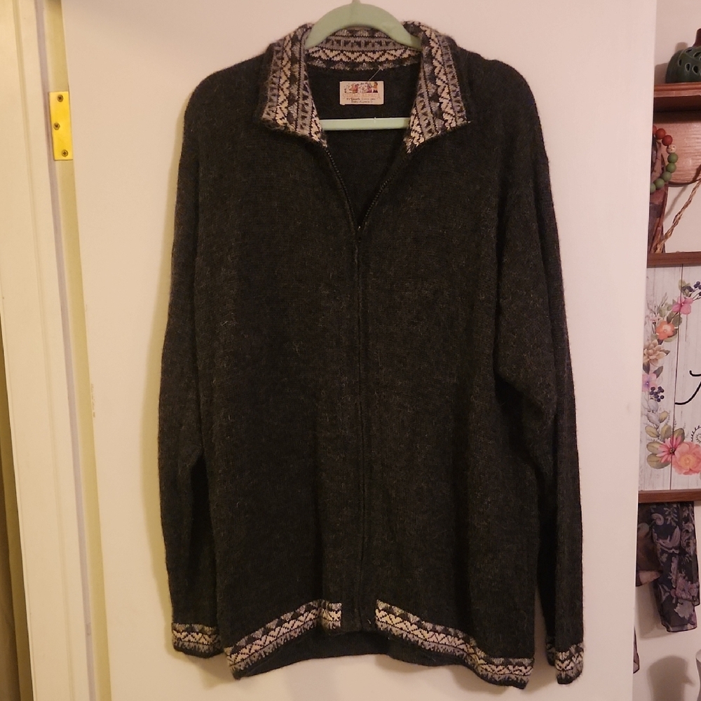 Vintage SUMAC ALPACA BY PEREZ Men's Black Sweater with Patterned Trim